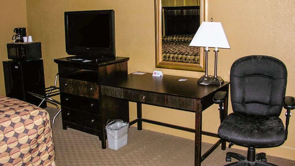 Fortune Inn & Suites Newport Ruang foto