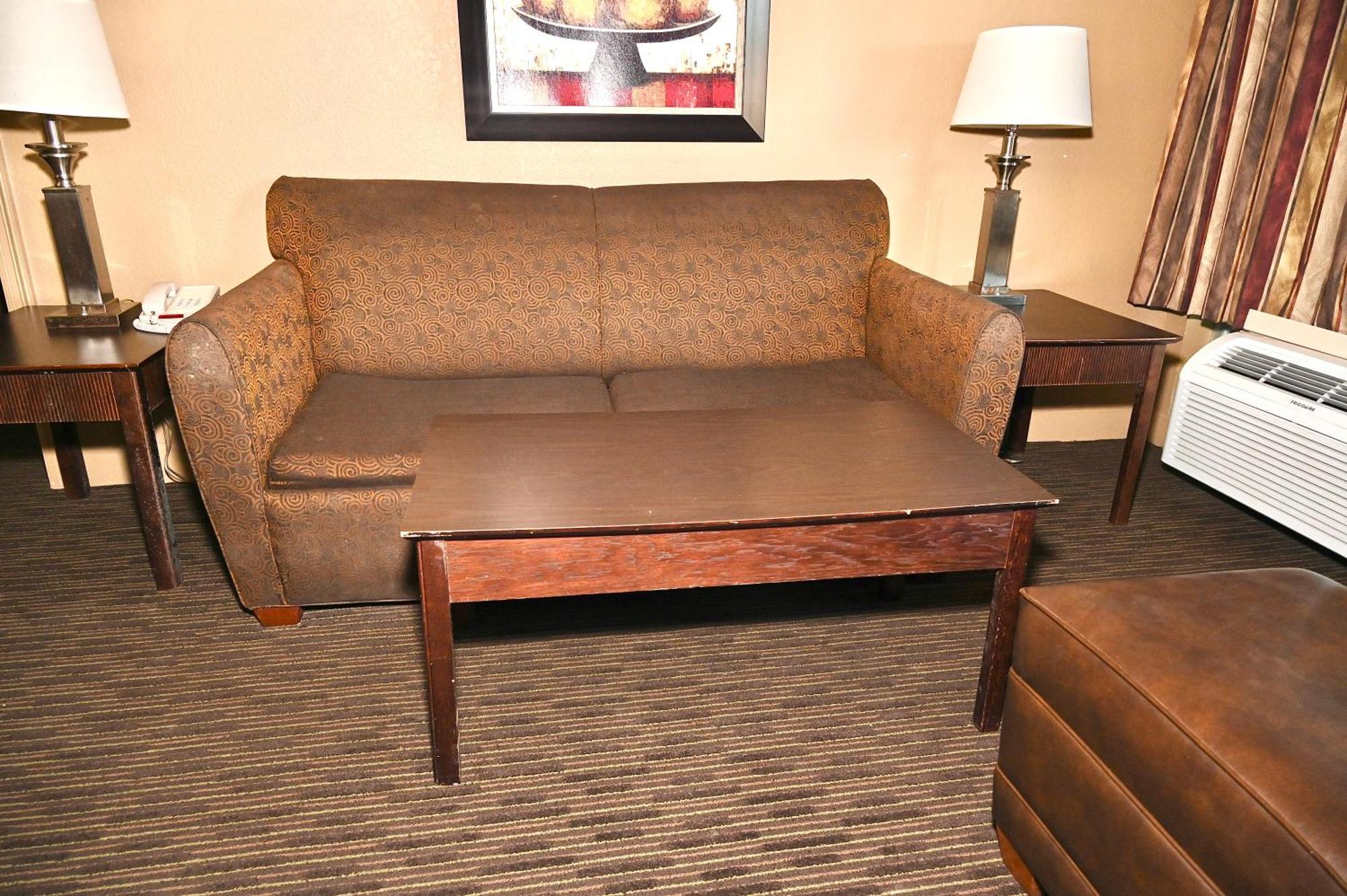 Fortune Inn & Suites Newport Bagian luar foto